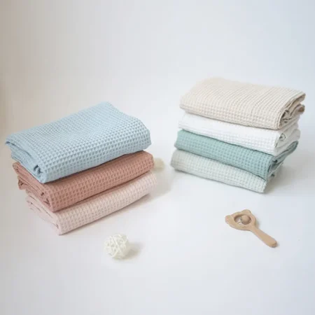 Lange bébé, 7 couleurs, 2 tailles haute qualité Lange bébé, 7 couleurs, 2 tailles haute qualité
