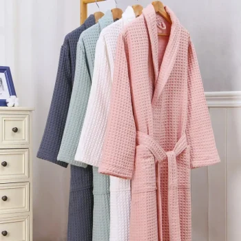 Peignoir-de-bain-femme-double-epaisseur-hôtel-effet-gaufré-100-coton-couleurs-unis_habillage3