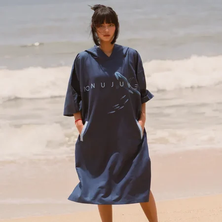 Serviette à capuche, idéal pour se changer à la plage, baleine, bleu haute qualité